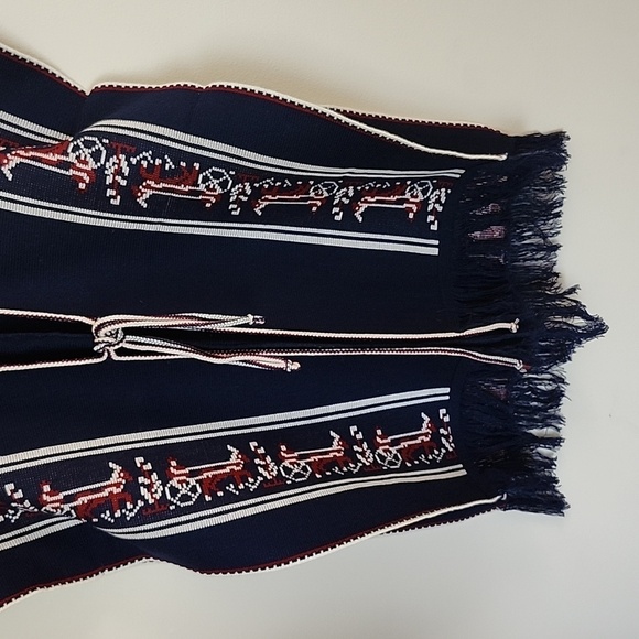 Poncho Shrug with front tie and fringe. - Picture 3 of 9